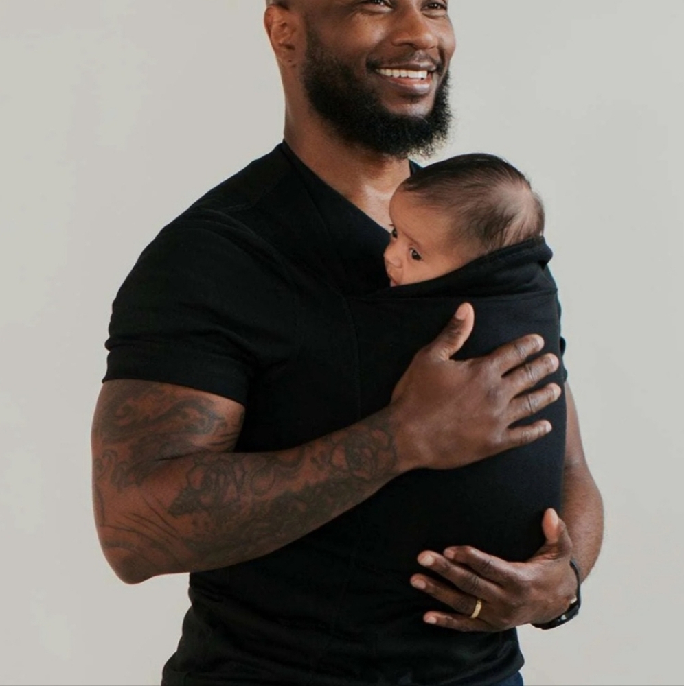 Men's Black Short-Sleeve Crewneck Shirt